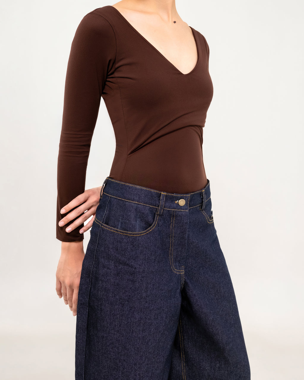 AYLA — V Neck Bodysuit