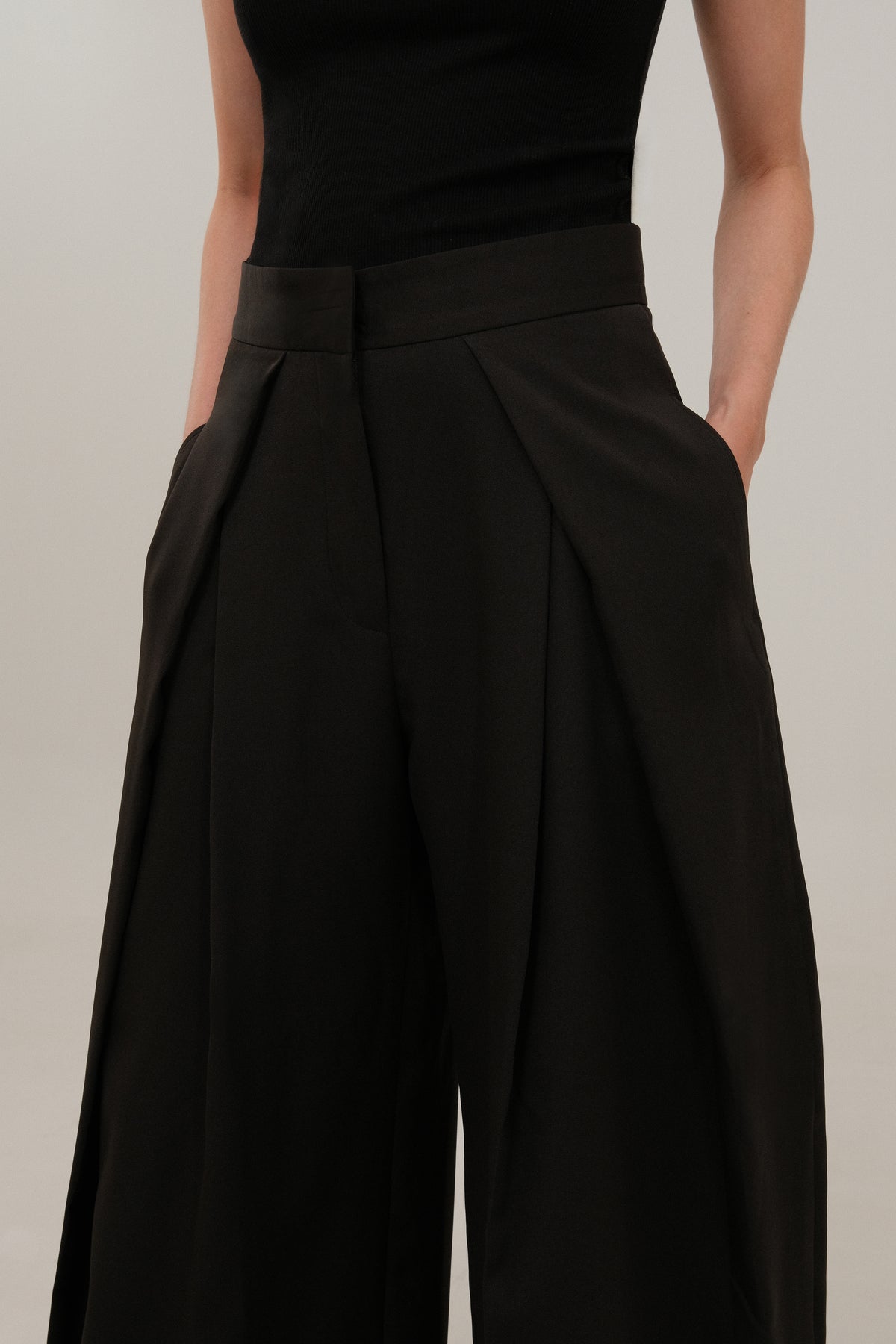 FAUNA — Pleated Trousers